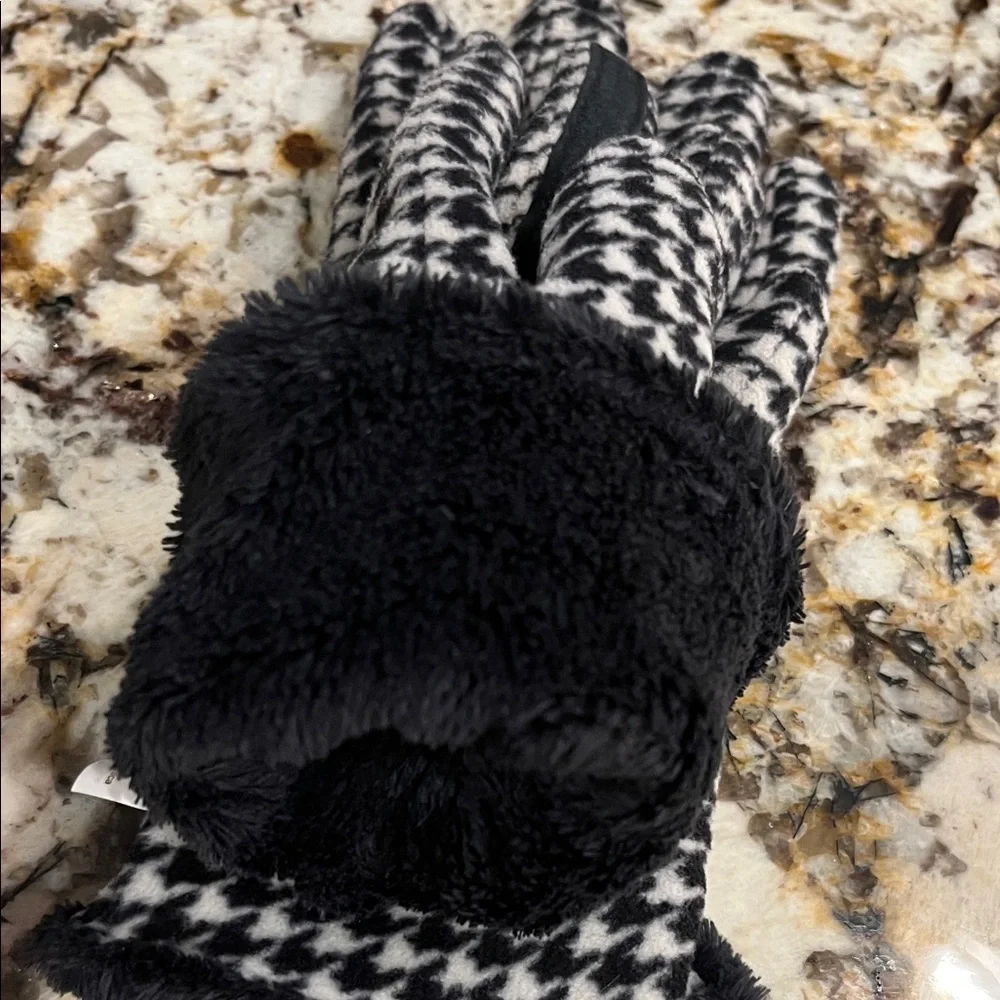 Houndstooth Patterned Gloves